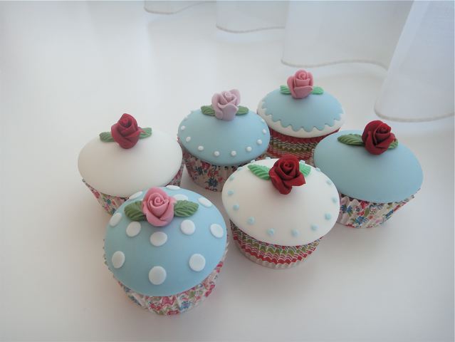 キャスキッドソン風カップケーキ Cath Kidston Inspired Cupcakes Cakes By Koko Koko S Life