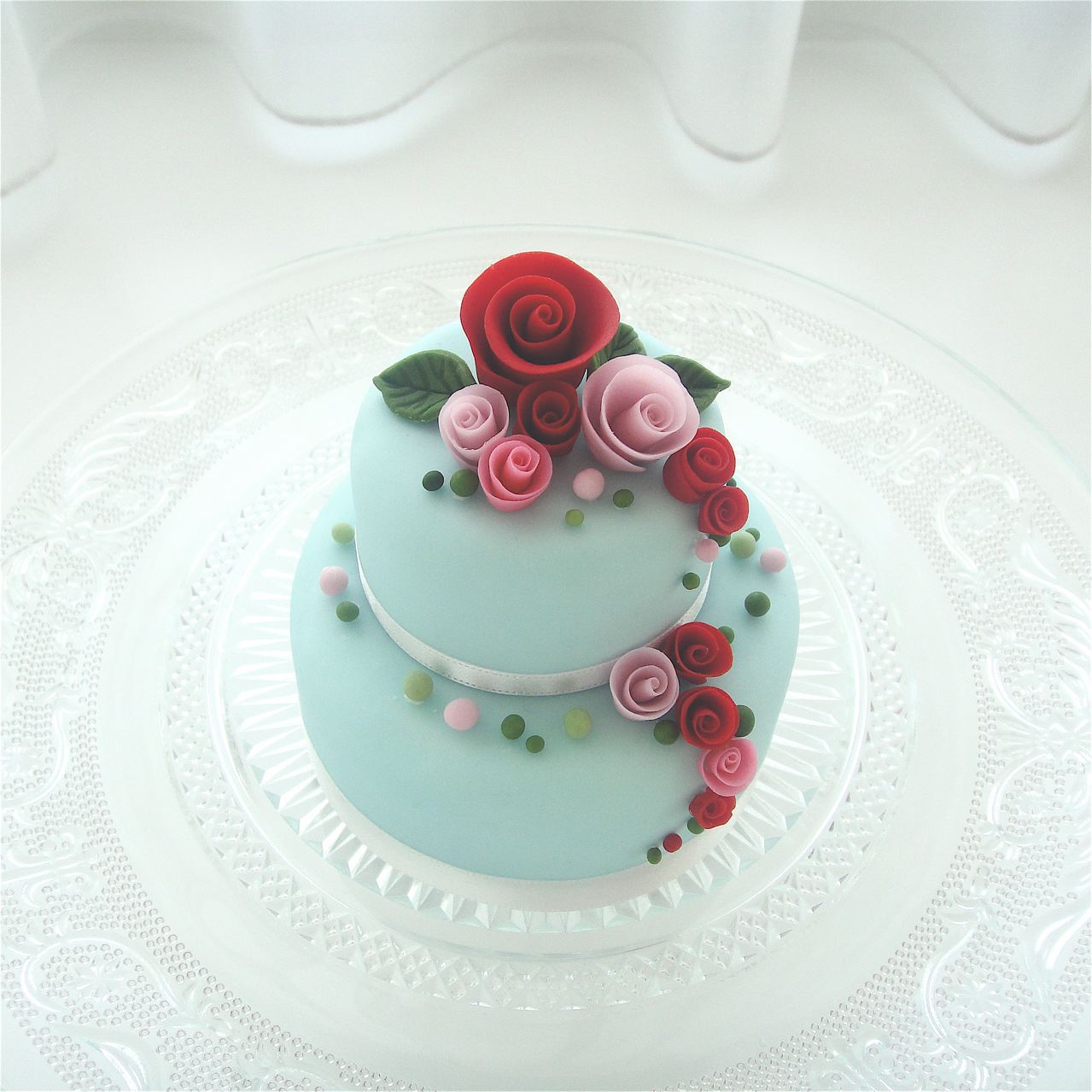 キャスキッドソン風ミニウェディングケーキ Lovely Mini Wedding Cake White Baby Blue Cakes By Koko Koko S Life